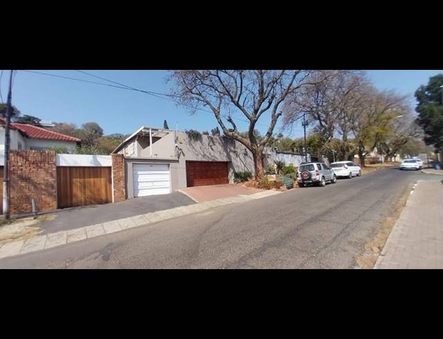 3 BEDROOM HOUSE FOR SALE IN KENSINGTON